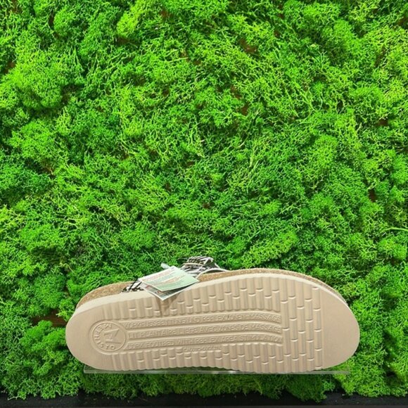 Mephisto Women's Helen Thong Leather Sandals - Picture 10 of 10